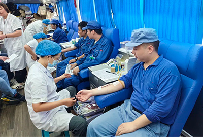 Rolling sleeves for love, spreading passion. Jiangsu Fule De Quartz launches 2024 voluntary blood donation activity